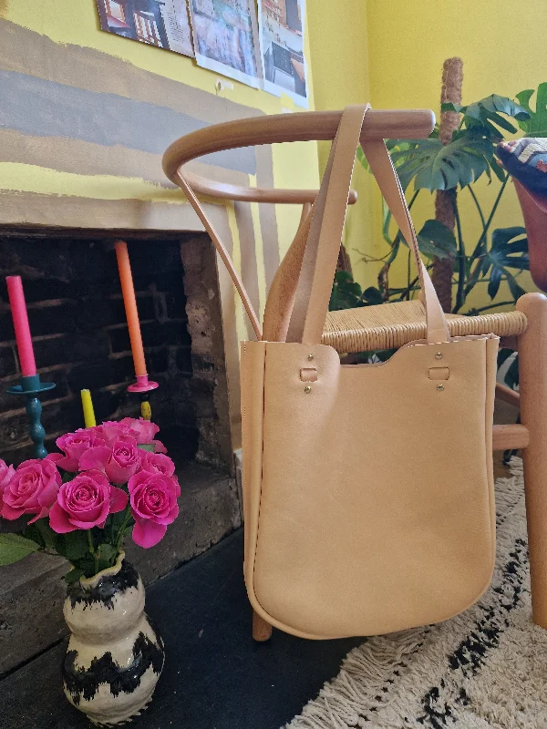 Fashion Forward, Function First NEW DESIGN: CHANTRY TOTE BAG