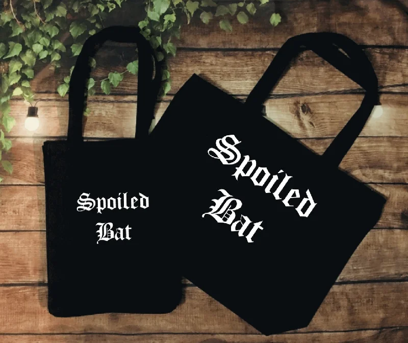 Vintage-Modern Style Offers Beach Bag and Tote - Spoiled Bat