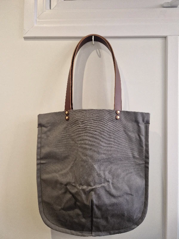 Stylish Yet Affordable Bags TOTELY SHOPPER in Grey with brown straps