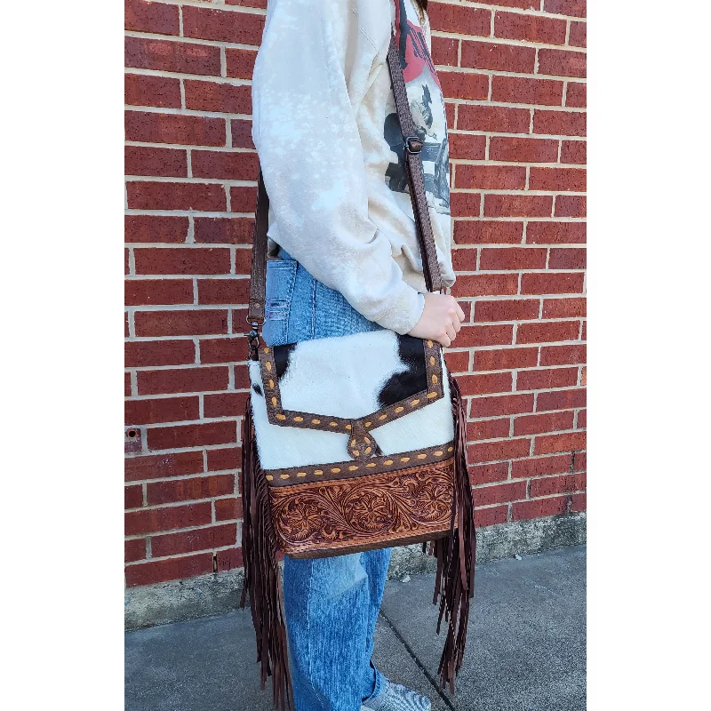 Spacious And Discounted Bags American Darling Conceal Carry Hide & Tooled Fringe Cross Body Spacious And Discounted Bags American Darling Conceal Carry Hide & Tooled Fringe Cross Body