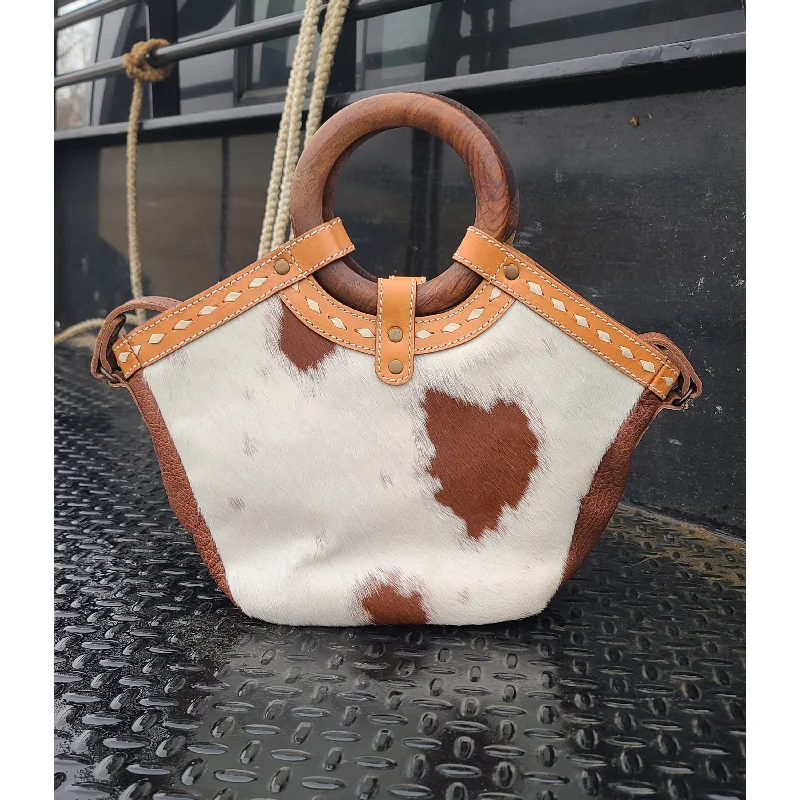 Senior Travelers American Darling Wood Handle Cow Hide Hand Bag