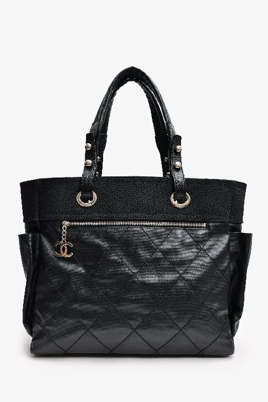 Stylish Bags With Discounts Pre-Loved Chanel™ 2012 Black Leather/Canvas 'Paris Biarritz' Tote Bag Stylish Bags With Discounts Pre-Loved Chanel™ 2012 Black Leather/Canvas 'Paris Biarritz' Tote Bag