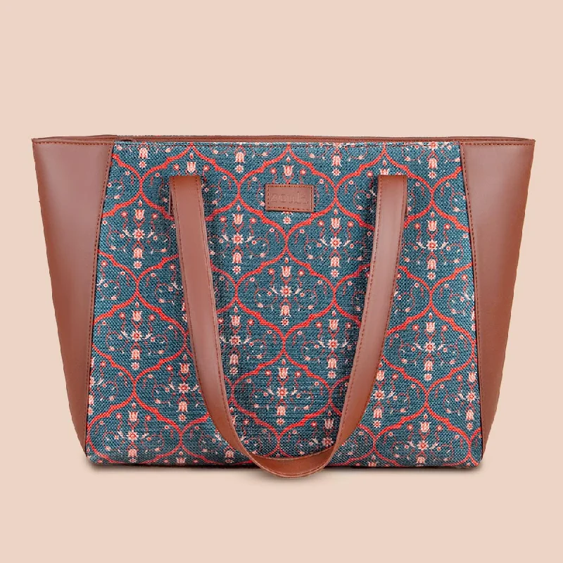 Stylish Bags For Fashion Bloggers With Promotions Sheesh Mahal Jaali Motif Side Tote Bag Stylish Bags For Fashion Bloggers With Promotions Sheesh Mahal Jaali Motif Side Tote Bag