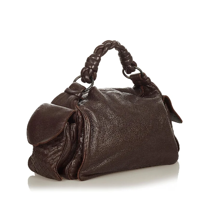 Cyber Monday Discounts On Bags Bottega Veneta Intrecciato Leather Shoulder Bag (SHG-26581) Cyber Monday Discounts On Bags Bottega Veneta Intrecciato Leather Shoulder Bag (SHG-26581)