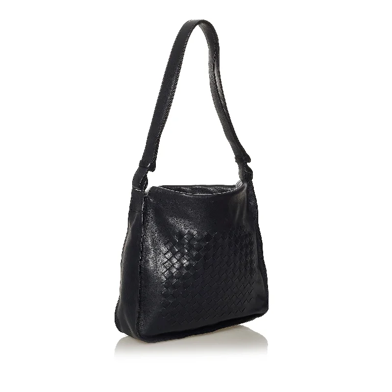 Vintage Bags For Retro And Classic Fashion Lovers Bottega Veneta Intrecciato Leather Shoulder Bag (SHG-36214) Vintage Bags For Retro And Classic Fashion Lovers Bottega Veneta Intrecciato Leather Shoulder Bag (SHG-36214)