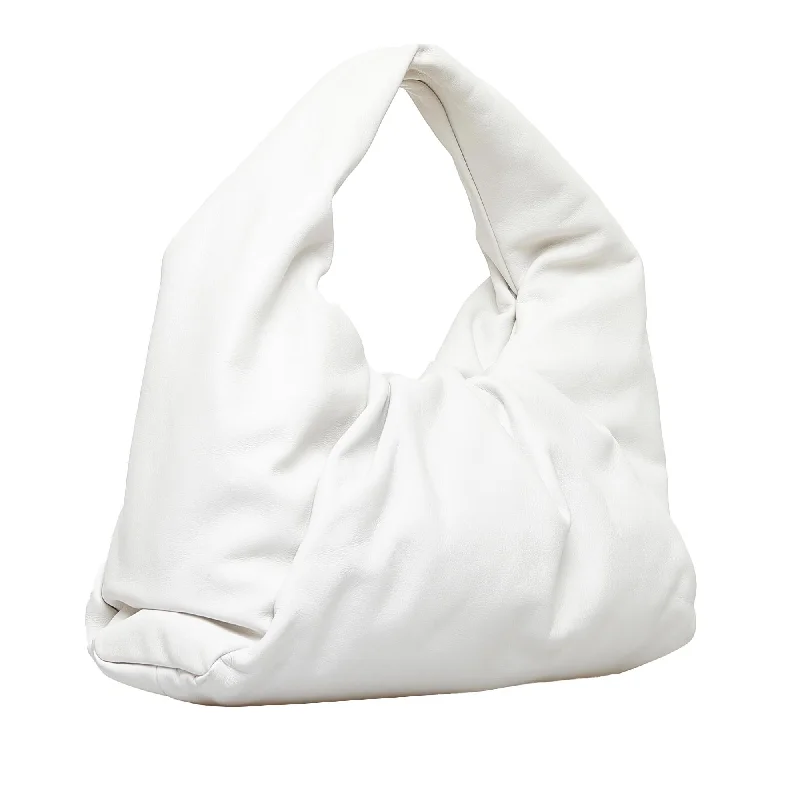 Eco-Friendly Bags For Sustainable Fashion Lovers Bottega Veneta Medium The Shoulder Pouch (SHG-CPPnWy) Eco-Friendly Bags For Sustainable Fashion Lovers Bottega Veneta Medium The Shoulder Pouch (SHG-CPPnWy)