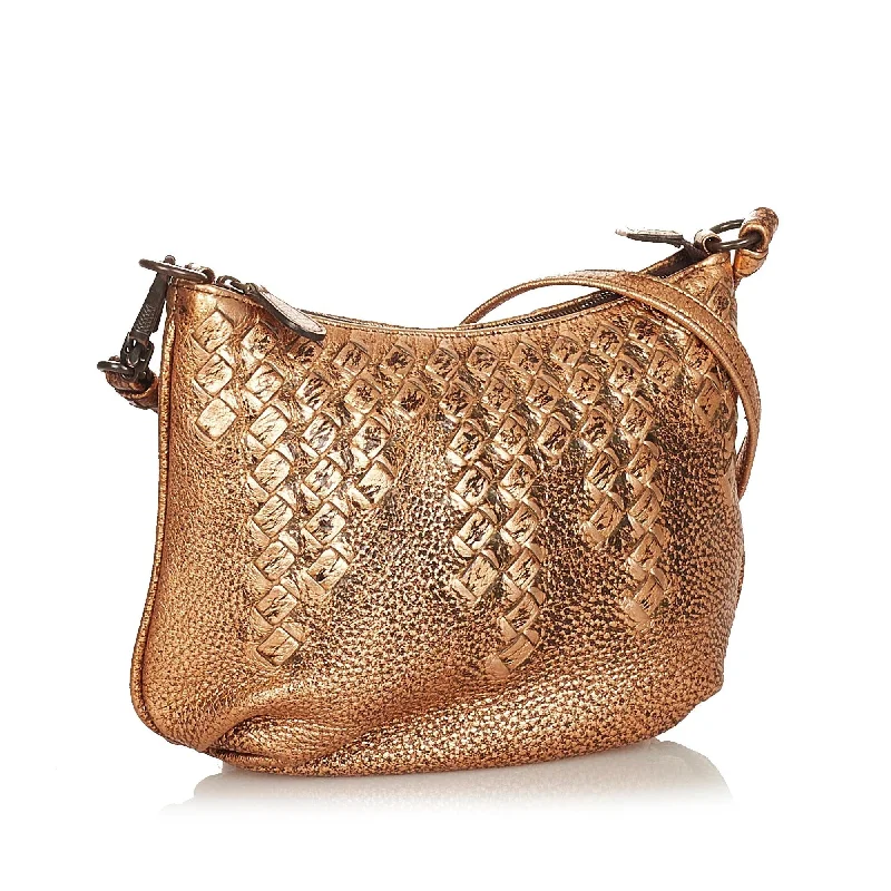 Compact Bags For Minimalist Travelers Bottega Veneta Metallic Intrecciato Leather Shoulder Bag (SHG-26302) Compact Bags For Minimalist Travelers Bottega Veneta Metallic Intrecciato Leather Shoulder Bag (SHG-26302)