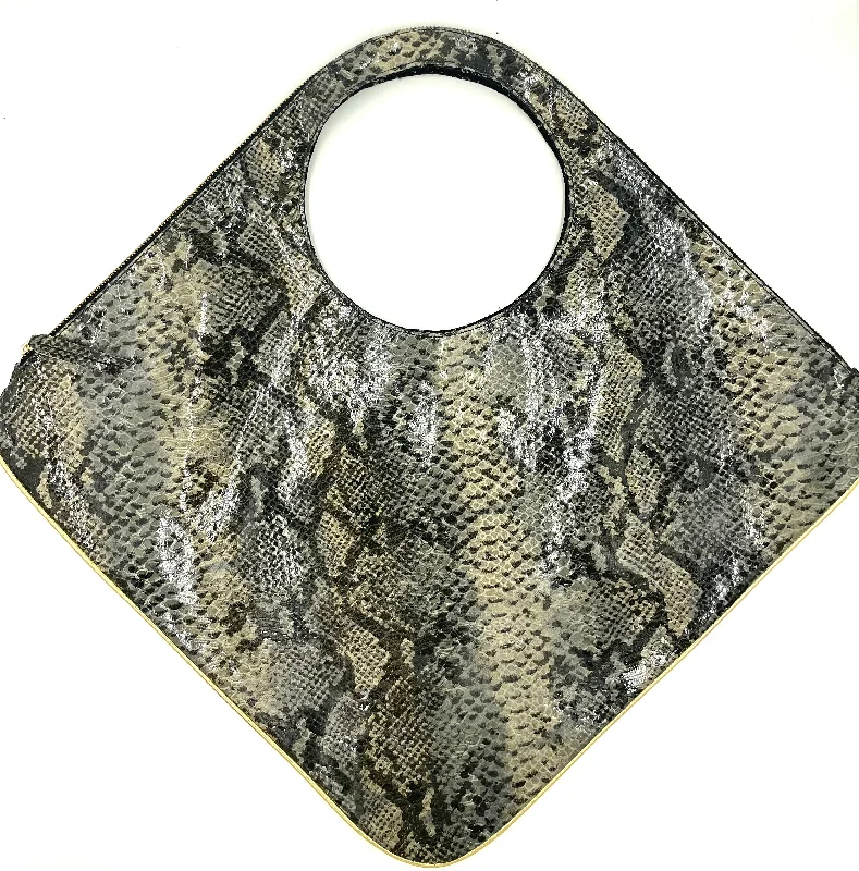 Edgy Bags For Bold And Daring Fashionistas Diamond Shoulder Bag in Python Black Beige and Grey Edgy Bags For Bold And Daring Fashionistas Diamond Shoulder Bag in Python Black Beige and Grey