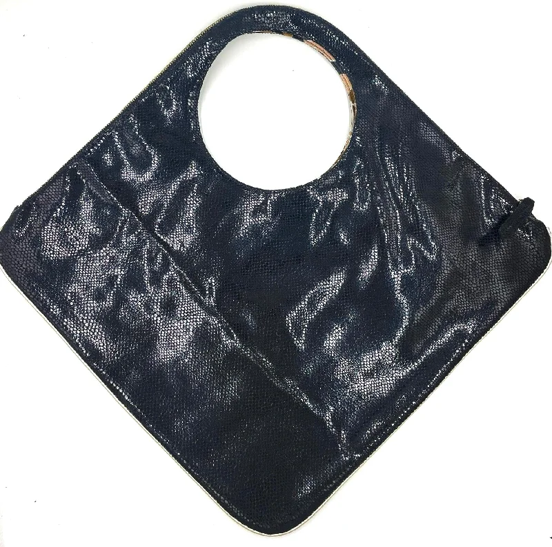 Glamorous Bags For Evening Events And Parties Diamond Shoulder Bag in Black Pattern Snake Shiny Finish Limited Edition Glamorous Bags For Evening Events And Parties Diamond Shoulder Bag in Black Pattern Snake Shiny Finish Limited Edition