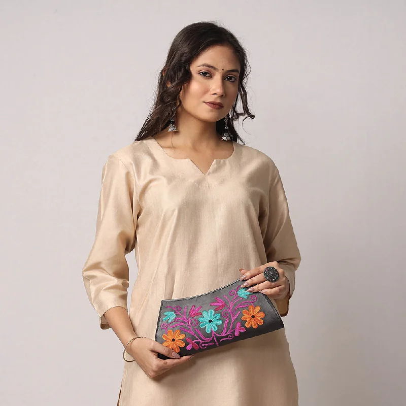 Genuine Bags On Clearance Sale Grey - Original Chain Stitch Embroidery Leather Clutch Genuine Bags On Clearance Sale Grey - Original Chain Stitch Embroidery Leather Clutch
