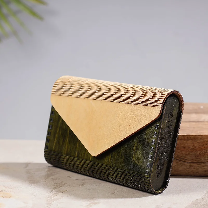 Stylish And Affordable Bags For Every Occasion Green - Handcrafted Birch Wooden Clutch Stylish And Affordable Bags For Every Occasion Green - Handcrafted Birch Wooden Clutch