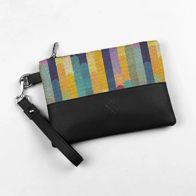 Chic Bags For Office Professionals And Urban Dwellers Black Toiletry Pouch Sleepless Chic Bags For Office Professionals And Urban Dwellers Black Toiletry Pouch Sleepless