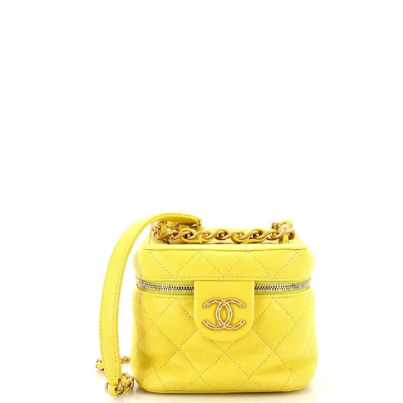 Stylish Bags For Fashion Bloggers Chain Bar Vanity Case with Chain Quilted Calfskin Small Stylish Bags For Fashion Bloggers Chain Bar Vanity Case with Chain Quilted Calfskin Small