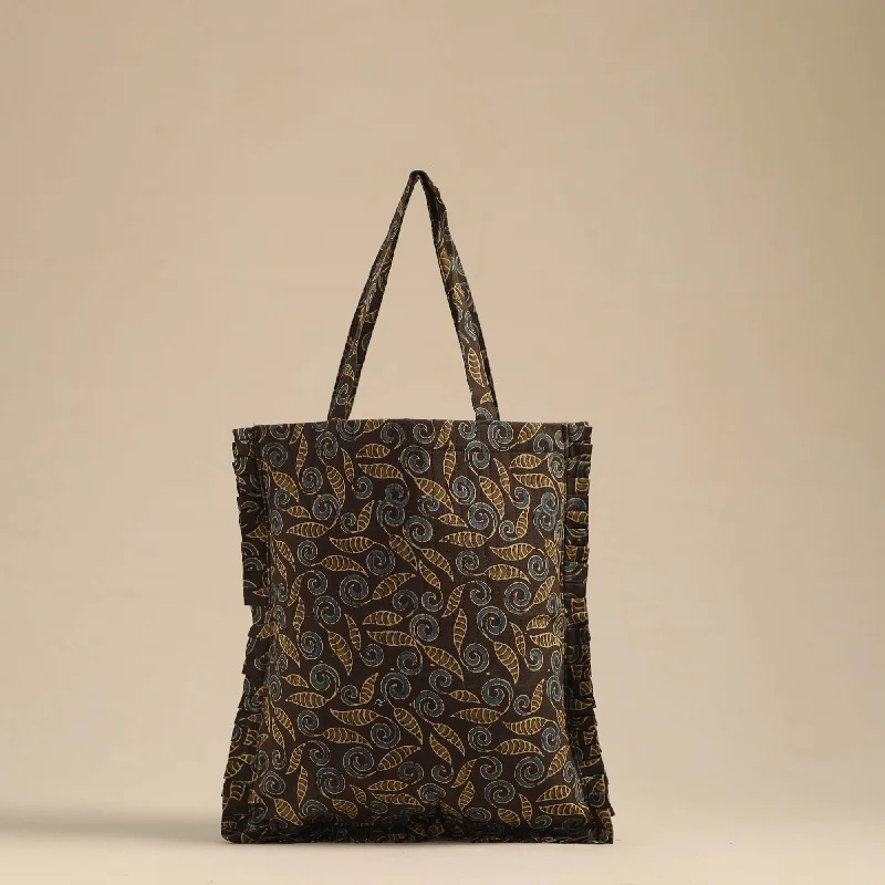 Vintage Bags For Retro And Classic Fashion Lovers Handcrafted Cotton Frill Jhola Bag 39 Vintage Bags For Retro And Classic Fashion Lovers Handcrafted Cotton Frill Jhola Bag 39
