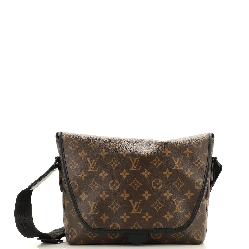 Versatile Bags That Suit Any Outfit Or Event Magnetic Messenger Bag Macassar Monogram Canvas Versatile Bags That Suit Any Outfit Or Event Magnetic Messenger Bag Macassar Monogram Canvas